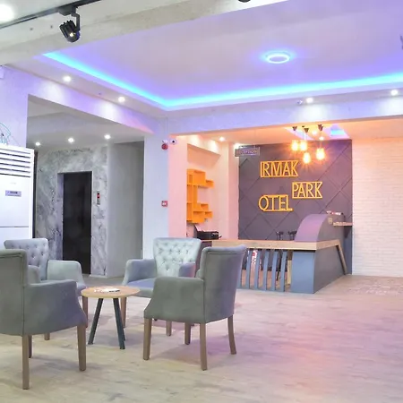 Irmak Park מלון 3*